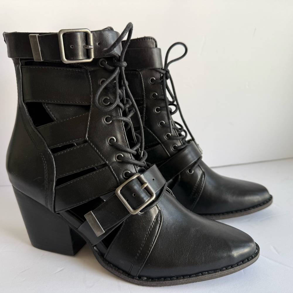 Coconuts by Matisse Black Lace Up Boots